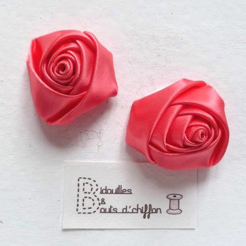 Lot De 2 Roses En Ruban De Satin De Couleur Rose Saumon Soutenu Un Grand Marche