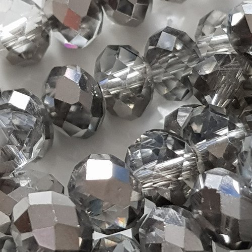 Lot environ 150 perles multifacettes crystal verre.