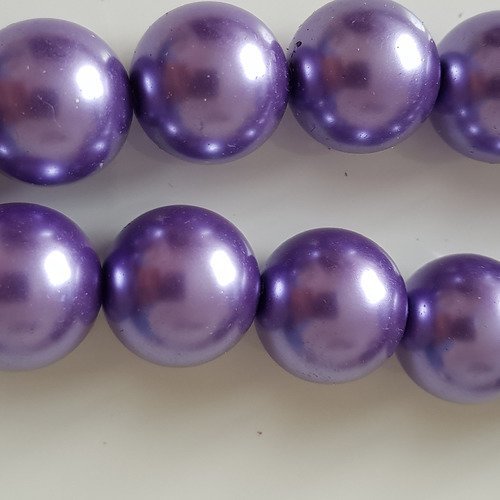 Lot de 30 perles en verre mauve 8mm.