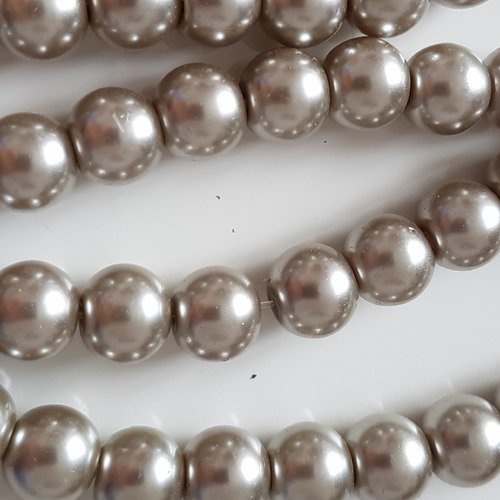 Enfilade d'environ 80 perles en verre anthracite 10mm.