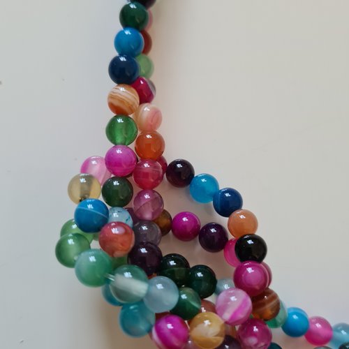 Chapelet de perles en agate coloris mixte