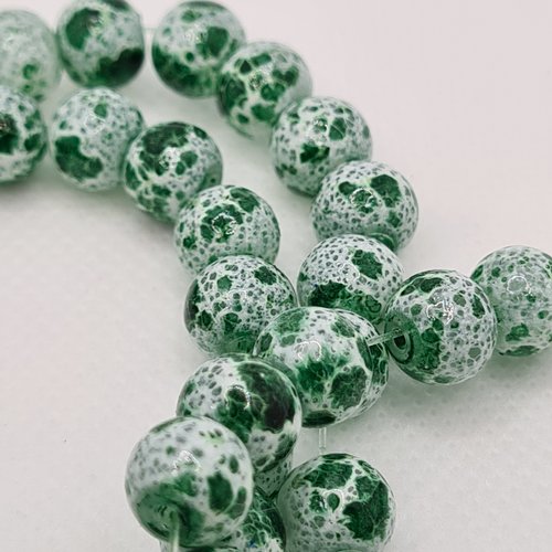 Lot de 10 perles en verre bleu-vert tachetées