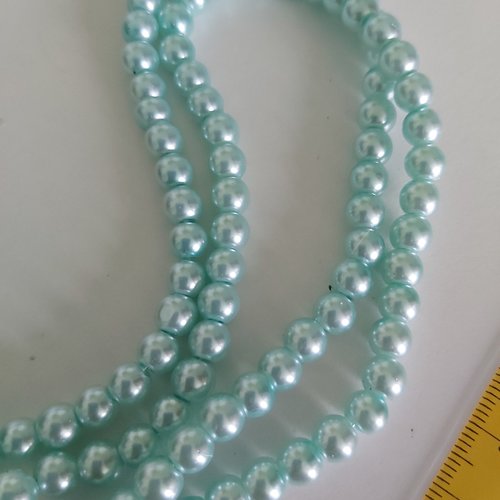 Lot de 50 perles en verre nacrées 6mm.