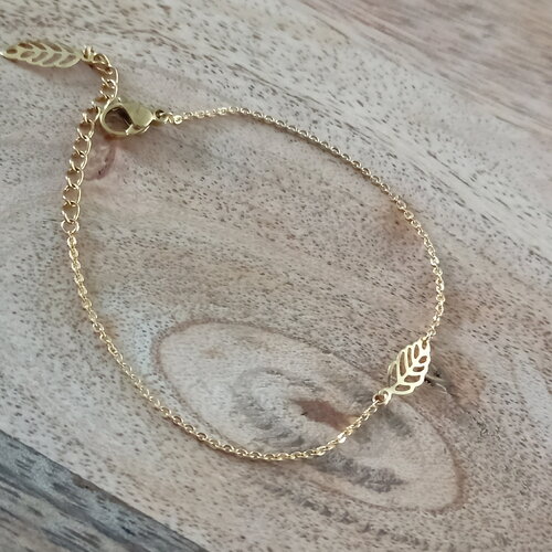 Bracelet feuille or bohème alba gold-filled - bracelet mariage fleur blanche - bijou de poignet gold-filled perles nacrées fait main france