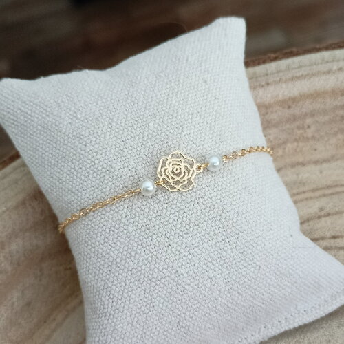 Bracelet perles fleur bohème or melyna - bracelet mariage fleur blanche - bijou de poignet gold-filled perles nacrées fait main france
