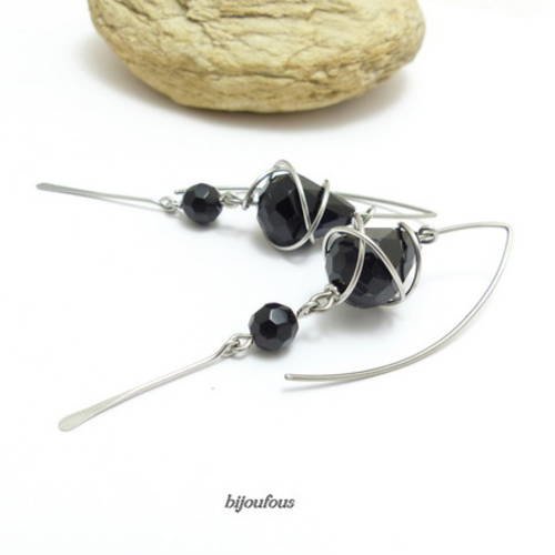 Boucles d'oreilles modernes noires verre facetté et acier inoxydable (bo21)