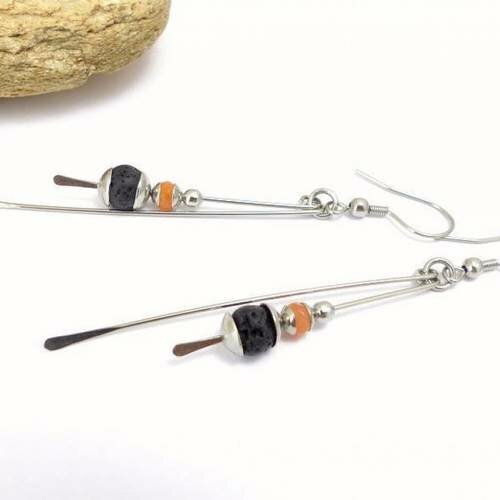 Boucles d'oreille longues, noir et orange, pierre et acier inoxydable (bo1)