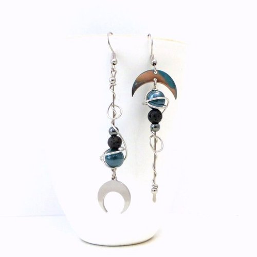 Boucles d'oreilles bleu/vert, tribales, dépareillées, inversées, croissant de lune, céramique, lave, hématite et acier inoxydable