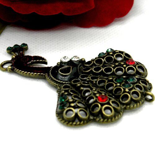 Grand Pendentif Fantaisie Vintage – Rubis, émail Et Strass, Occasion