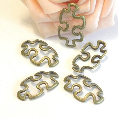 Breloque connecteur puzzle, connecteur bronze tibétain, breloque pendentif puzzle, breloque connecteur bronze, breloque pendentif, puzzle