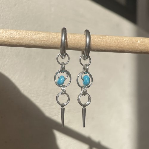 Créoles avec pendentifs pics en acier inoxydable – boucles d'oreilles style rock
