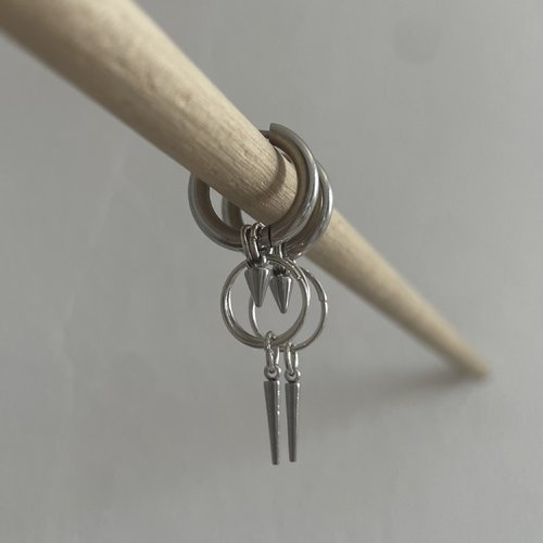 Créoles originales avec pics en acier inoxydable – style rock
