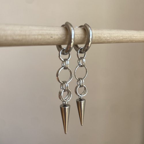 Créoles pendantes à pics en acier inoxydable - boucles d'oreilles originales