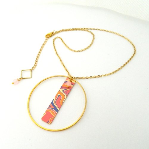 Collier coloré et acier doré