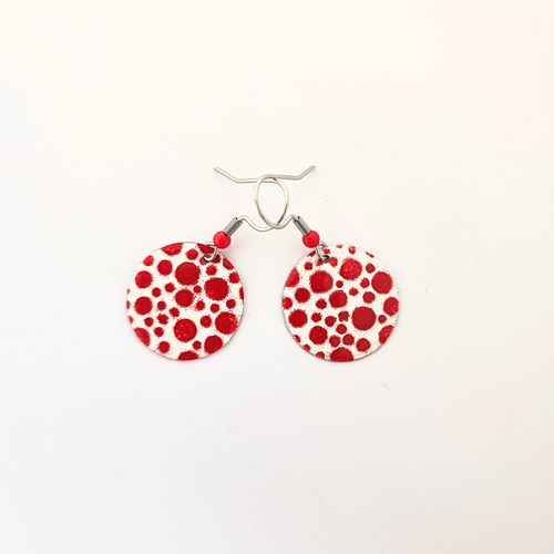 Boucles d'oreilles motifs points rouges