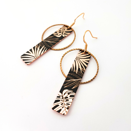 Boucles d'oreilles originales, motif feuilles tropicales