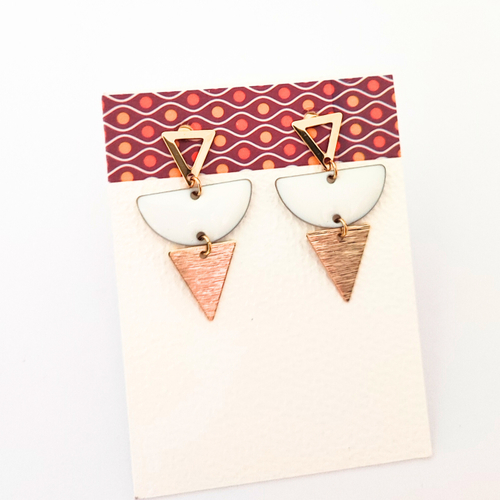 Boucles d'oreilles graphiques blanc et doré