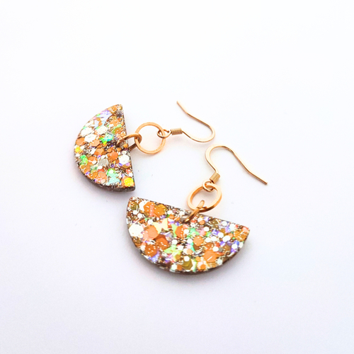 Boucles d'oreilles festives, doré, paillettes