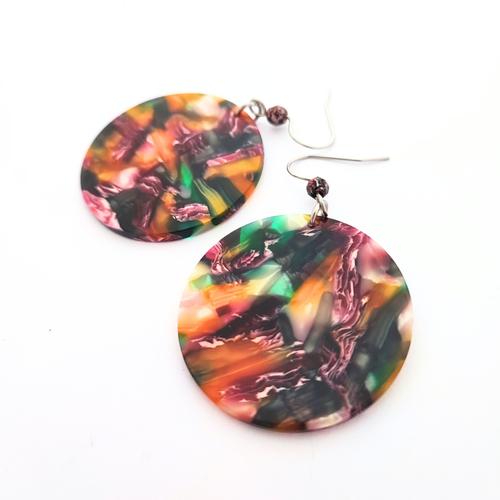 Boucles d’oreilles colorées en acétate – jaune, vert et rose avec perles