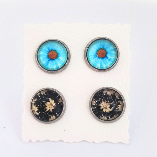 Duo de boucles d'oreilles cabochons fleurs
