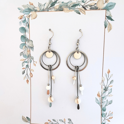 Boucles d’oreilles blanc crème et argenté, création artisanale originale