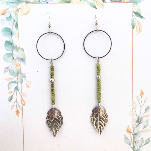 Boucles d'oreilles perles de rocaille miyuki vert olive, feuilles