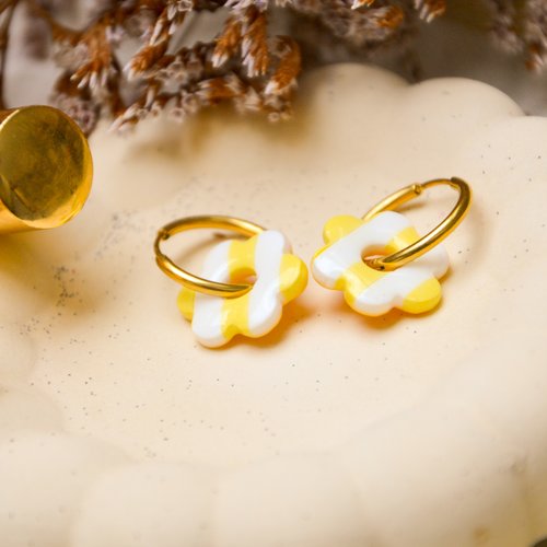 Fleurs soleil zébré — boucles d'oreilles faites main