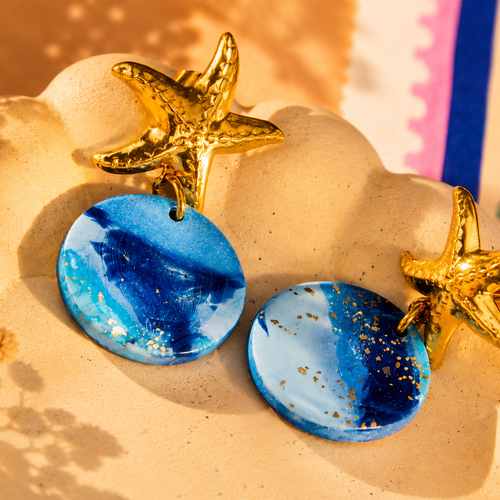 Les océane — boucles d’oreilles étoile de mer bleu et doré – bijou fait main inspiré bretagne