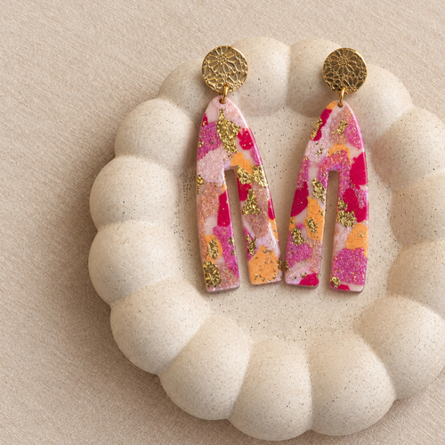 Boucles d'oreilles arche trapèze patchwork rose & or