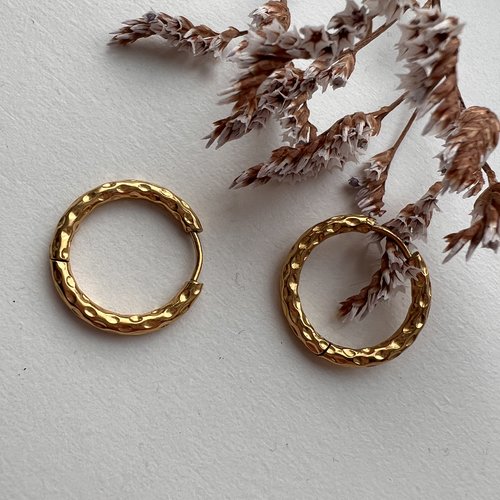 Pack créoles martelées + pampilles personnalisées – compose ta paire