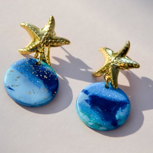 Les océane — boucles d’oreilles étoile de mer bleu et doré – bijou fait main inspiré bretagne