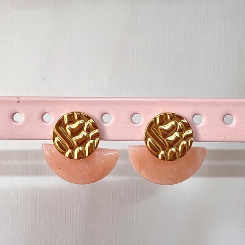 Boucles d’oreilles – demi-lune pêche & disque doré martelé - garance