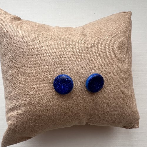 Puces d'oreilles rondes bleu pailleté