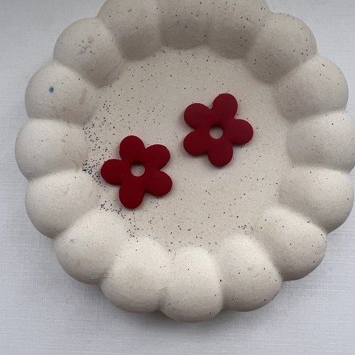 Pampille fleur rouge mate (vendue seule)
