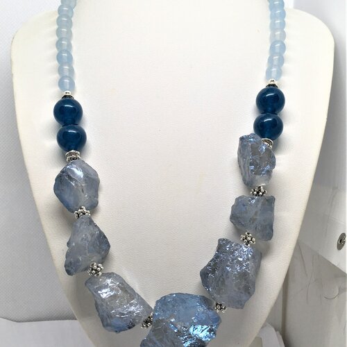 Aigue marine quartz brut bleuté irisé apatite collier 55cm, pierres fines veritables collier femme