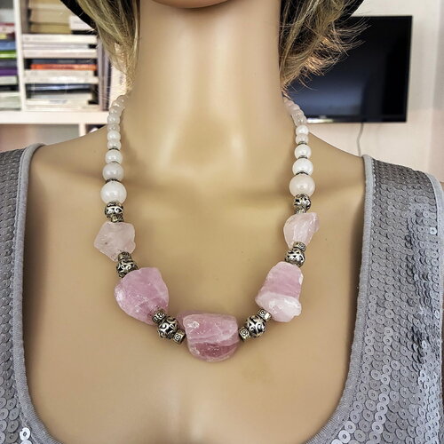 Collier quartz rose, gros morceaux de quartz rose bruts 55 cm bijou femme