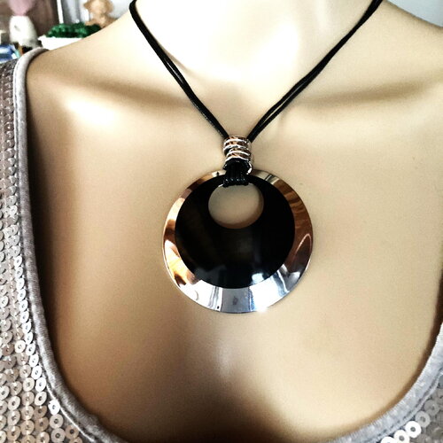 Pendentif métal noir et argent sur collier/sautoir jeu de 2 cordons noir 65/70 cm bijou femme