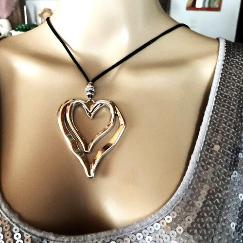 Pendentif double coeur en métal argenté sur collier/sautoir réglable cordon en velours noir 115 cm bijou femme