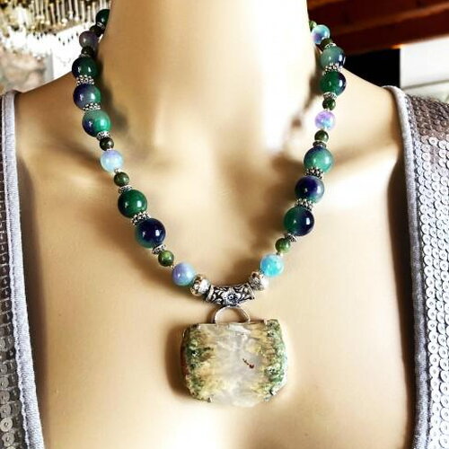Collier superbe pendentif en opale brute, collier kunzite jade 49 cm bijou femme