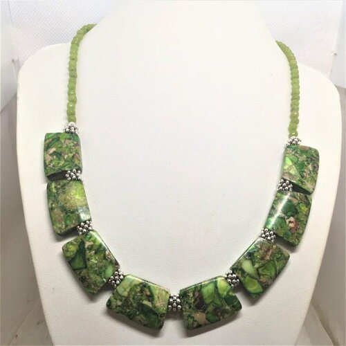 Collier aventurine et jaspe superbe avec grosses pierres plates à la base 50cm très original bijou femme