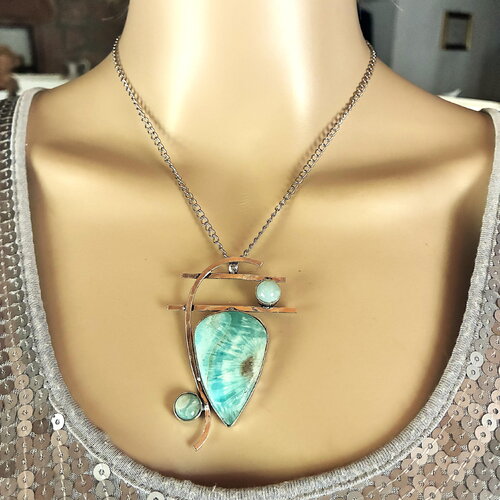 Pendentif chrysoprase sur collier chaîne acier inoxydable argentée 45 cm bijou femme