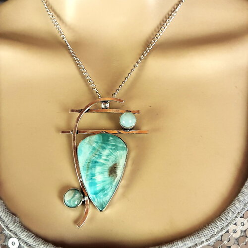 Pendentif chrysoprase sur collier chaîne acier inoxydable argentée 45 cm bijou femme