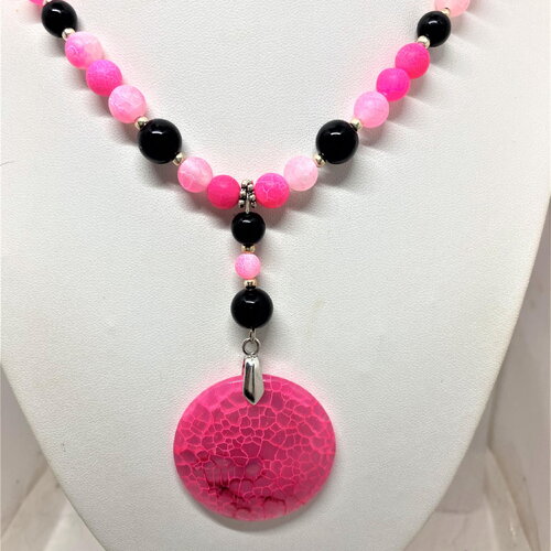Onyx noir, agate rose veinée mat pendentif rond plat collier long 58 cm, bijou femme