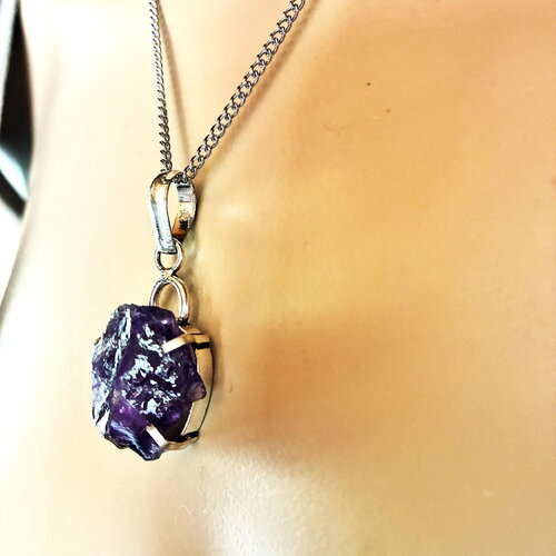 Pendentif améthyste collier chaîne acier inoxydable 45 cm, bijou femme.
