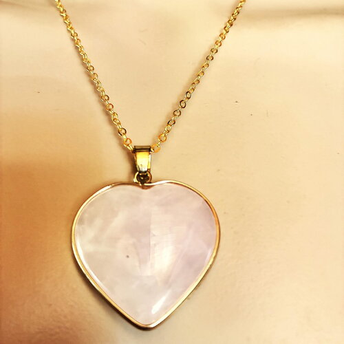 Pendentif coeur quartz rose sur collier chaîne dorée acier inoxydable 45 cm bijou femme