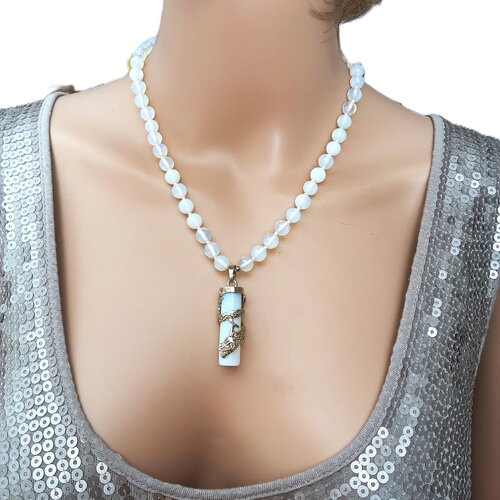 Collier pendentif pierre de lune 46 cm perles 8mm bijou femme
