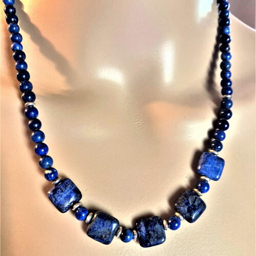 Lapis lazuli collier fin 50 cm, perles rondes bleu foncé de 6mm et perles plates carrées bijou femme.