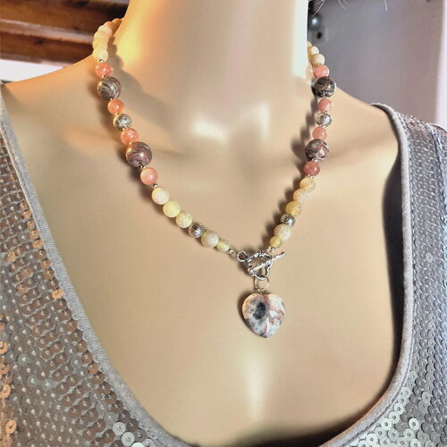 Collier agate veinée beige mat, jaspe, pendentif coeur en agate 50 cm bijou femme