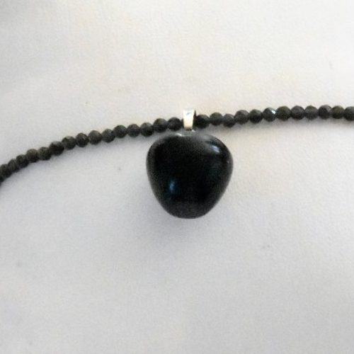 Bracelet  obsidienne  pendentif pomme obsidienne