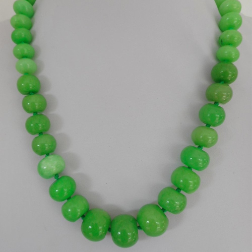 Collier jade véritable vert clair de 46 cm